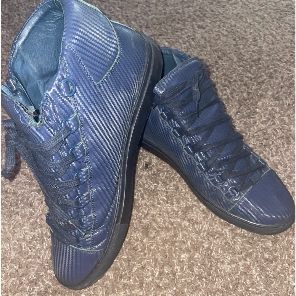 Balenciaga’s Men Sneakers ( US Size 10 ).
